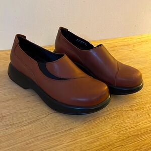 Dansko rust brown leather slip on comfort black vinyl clog A04 32 40 work shoe 9